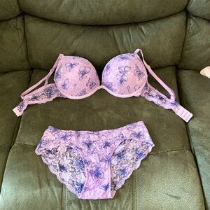 Bra and panty set